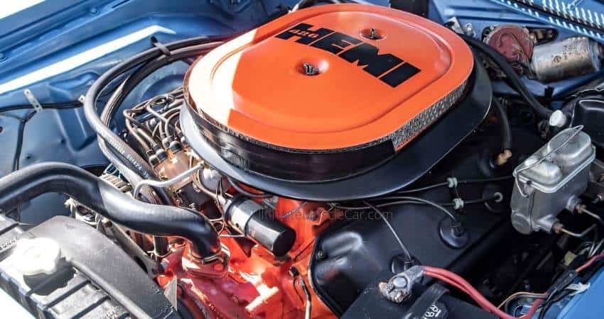 426 Hemi with the oval air cleaner