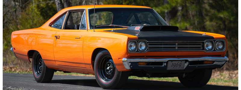 1969 Plymouth Road Runner with a 440 6BBL sold for $115,500 - Mecum Auctions.