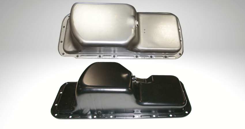 A 426 Hemi 6 quart oil pan on top and a 5 quart oil pan on the bottom